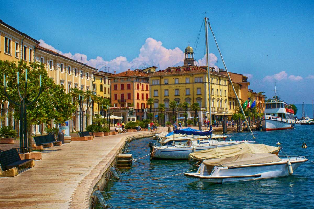 Salò il salotto elegante sul Garda