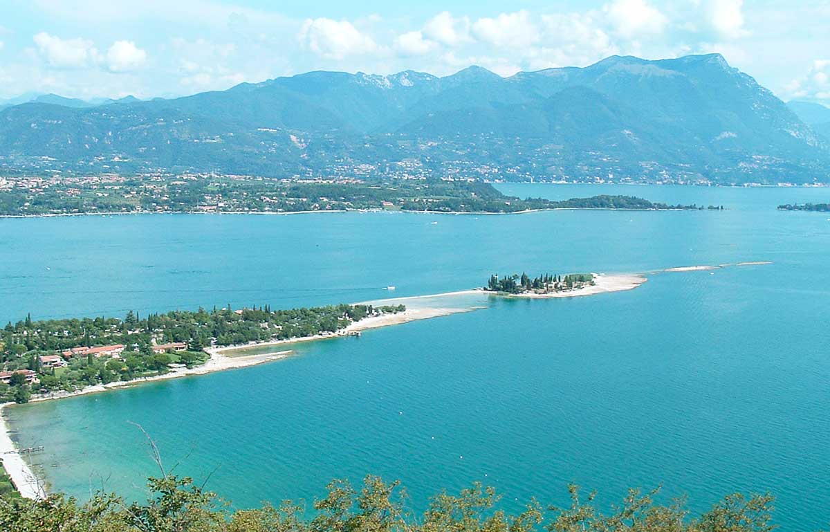 The Isola dei Conigli on Lake Garda is within walking distance
